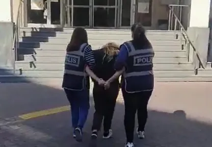 Hırsızlık suçundan 14 yıl hapis cezasıyla aranan kadın yakalandı