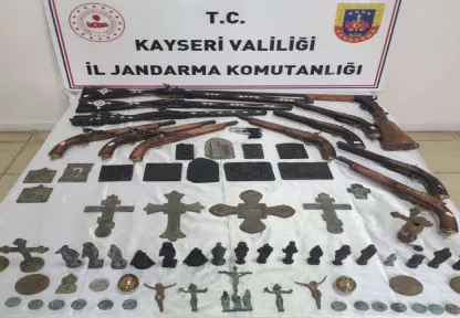 Şüpheli Şahsın Ev ve İşyerine operasyon: 80 parça  'Anadolu Mirası' ele geçirildi