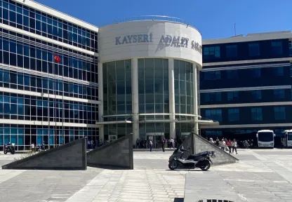 Üzerinden 40 gr Uyuşturucu çıkan şahıstan bilindik savunma: 'Satıcı değil içiciyim'