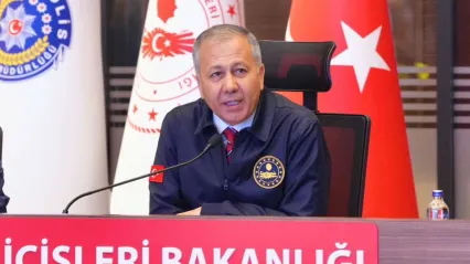 Bakan Yerlikaya, '8 Aralıktan bu yana ülkesine dönen Suriyeli kardeşlerimizin sayısı 550 bin oldu'