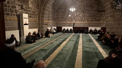 İlim Hikmet Vakfı Sabah Namazı Buluşmaları 776 Yıllık Camide Devam Ediyor