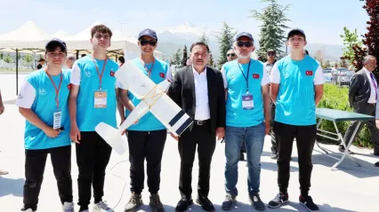 Vali Çiçek: 'MEB Robot Yarışması Kayseri'ye çok yakıştı'