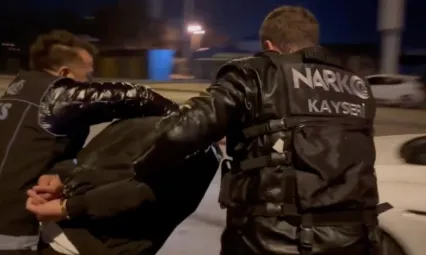 1 kilogram 500 gram narkotik maddenin şehre girişi engellendi