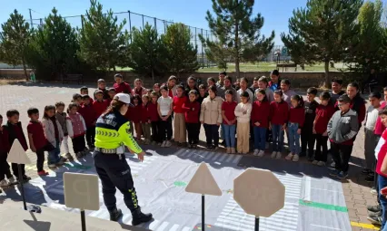 158 öğrenciye trafik bilinci eğitimi