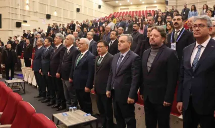 Altun: 'Bilimsel araştırma projelerinde 250 milyonluk fona sahip olan bir üniversiteyiz'