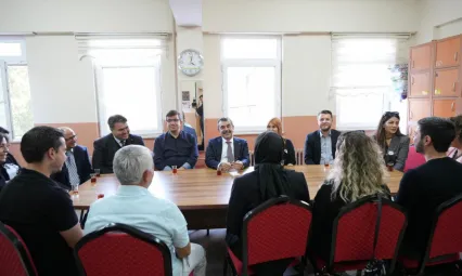 Bakan Tekin, 'Resmi okullarımızdaki öğretmen sayısı 1 milyon 34 bin 564'e yükseldi'