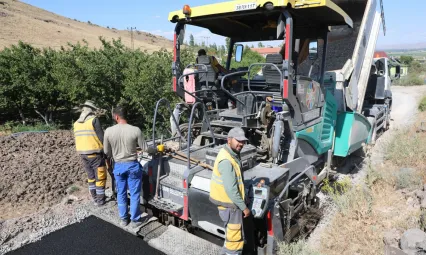 Başkan Çolakbayrakdar, 'Kırsal mahallelerimizde hizmet rekoru kırıyoruz'