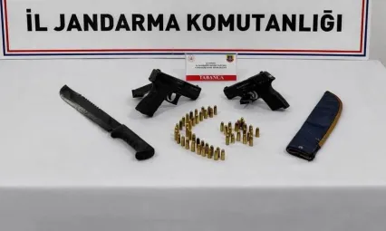 Develi'de tabanca ve bıçak ele geçirildi