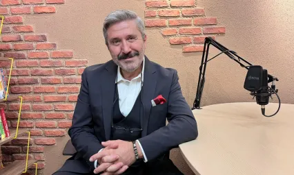 Diksiyon Eğitmeni Özdeniz 'Adabı muaşeret kurallarının müfredat içerisinde olması zorbalığı kesinlikle azaltacaktır'