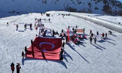 Erciyes'in Eteklerinde Beyaz Hüzne Vefa: Sarıkamış Şehitleri 111. Yılında Anıldı
