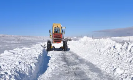 Kar temizleme çalışmaları aralıksız sürüyor