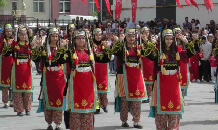 Kayseri'de çocuklar 23 Nisan'ı coşkuyla kutladı
