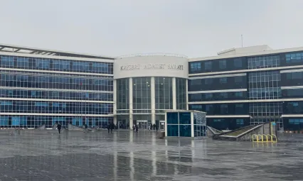 Kayseri'de silahlı kavga nedeniyle açılan davada sanığın yargılanmasına devam edildi