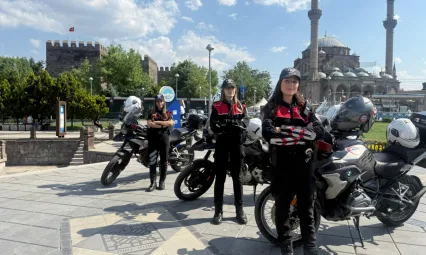 Kayseri'nin ilk kadın yunus polisleri göreve başladı