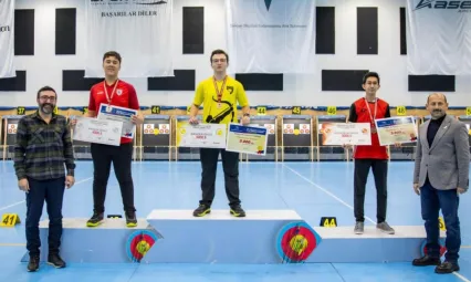 Kayserili genç okçu Süleyman Sefer, Türkiye Şampiyonasından altın madalyayla döndü