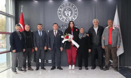 Kayserili sporcu Türkmen, U23 Avrupa Boks Şampiyonası'ndan gümüş madalya ile döndü