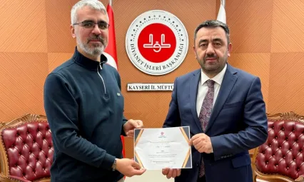 M.Germirli Ortaokulu 384 bin liralık kermes gelirini Gazze'ye bağışladı