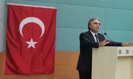 Mahmut Bıyıklı, 'Türkçe Manevi Vatanımızdır'