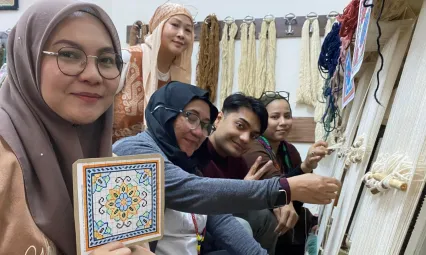 Malezya'lı turistler Bünyan Halısı dokudu