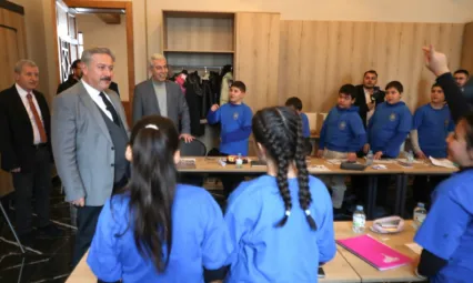 Melikgazi'de İngilizce Kampı Düzenleniyor