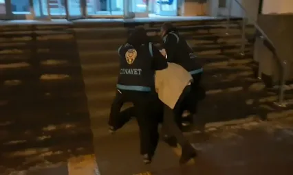 Polise çarparak kaçan alkollü sürücü tutuklandı