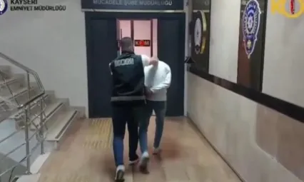 Silah ticareti yapan 2 kişi yakalandı