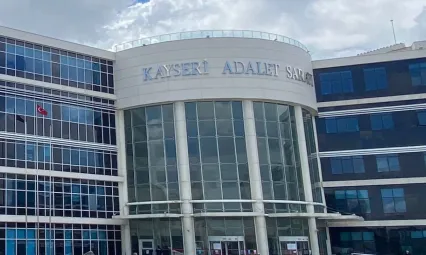 Uyuşturucu ticaretiyle yargılanan 2 sanık suçlamayı reddetti