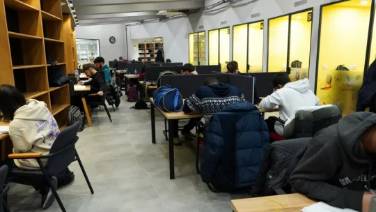 'Akıl Küpleri' öğrencilerin akınına uğradı