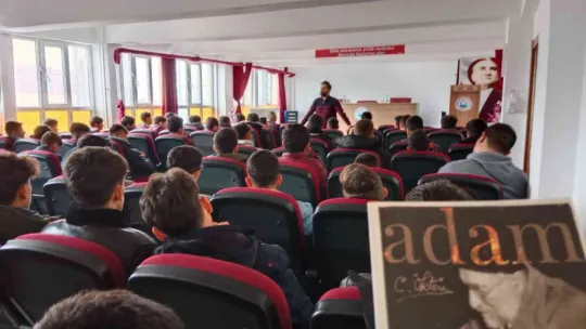 '1 Yazar 1000 Öğrenci' projesi Tomarza'da