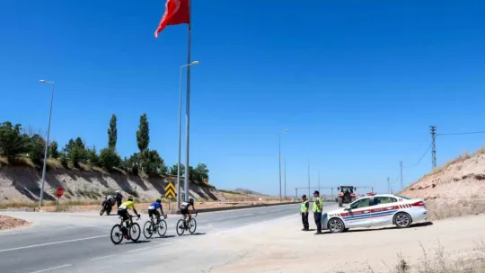'Grand Prix Kültepe Bisiklet Yol Yarışları' Yapıldı