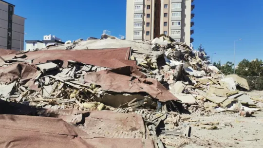 'Kontrollü yıkımda' panik anları