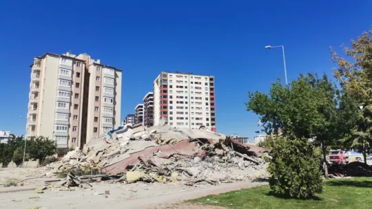 'Kontrollü yıkımda' panik anları