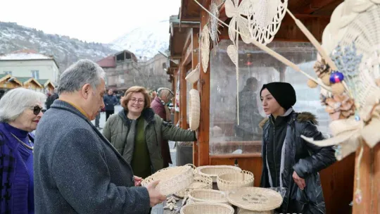 'Maharetli Eller' bir yaşında