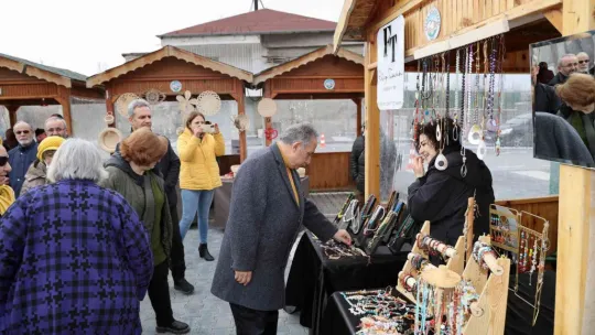 'Maharetli Eller' bir yaşında