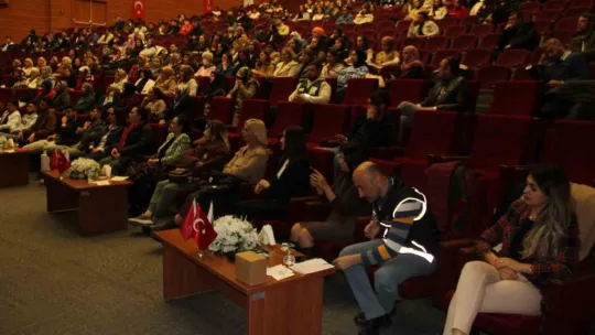 'Narko Gençlik' Projesi ile üniversiteli gençler bilgilendirildi
