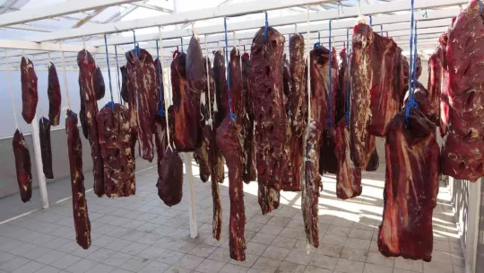'Pastırma sıcağı' pastırmaya lezzet veriyor