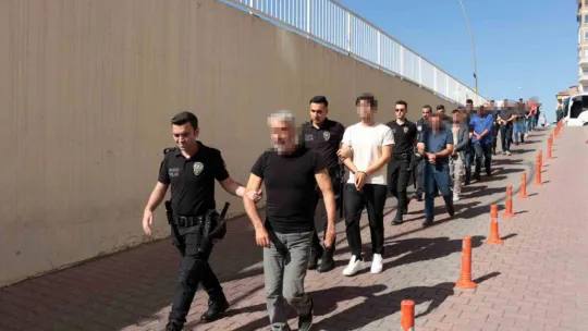 'Siyah inci' operasyonunda 18 şüpheli sağlık kontrolünde