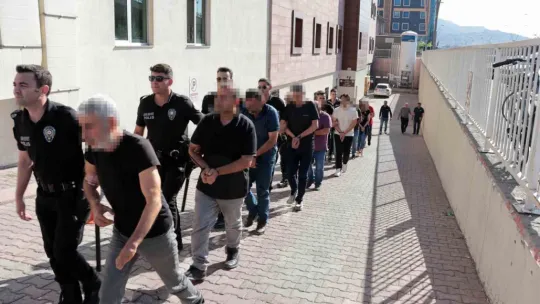 'Siyah inci' operasyonunda 18 şüpheli sağlık kontrolünde