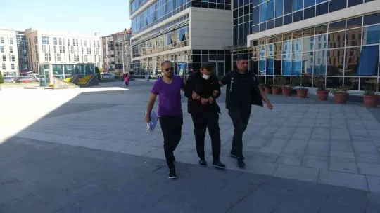 150 bin TL'lik kablo çalan şahıs polisten kaçamadı