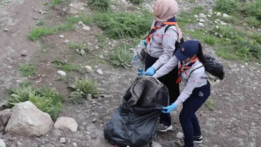 2 milyon turistin ziyaret ettiği Erciyes'i pırıl pırıl yaptılar