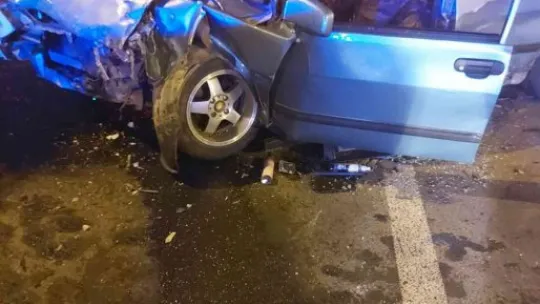 2 otomobil çarpıştı: 5 yaralı