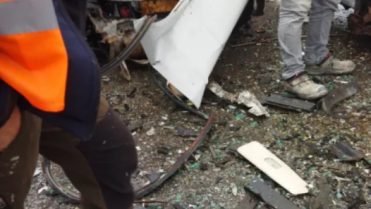 2 otomobilin kafa kafaya çarpıştığı kazada 1 kişi hayatını kaybetti