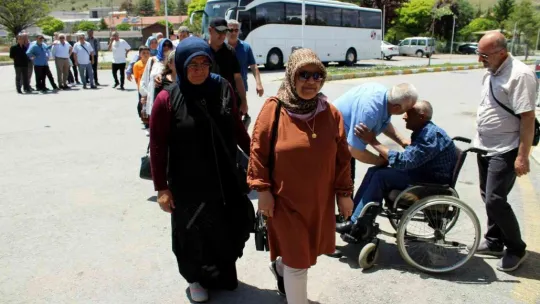 33 yıl sonra gazi arkadaşlarını ziyaret ettiler