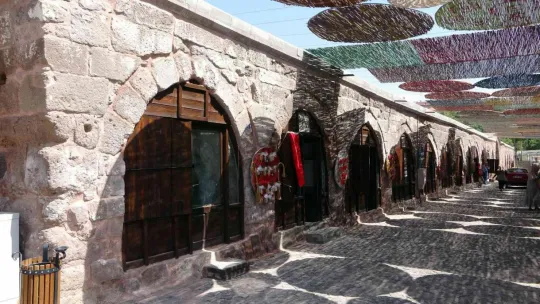 3.5 asırlık çarşı 'çiçek' açtı