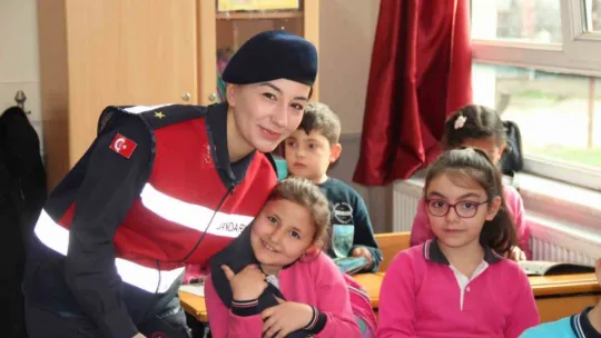 364 öğrenciye jandarmanın tanıtımı yapıldı
