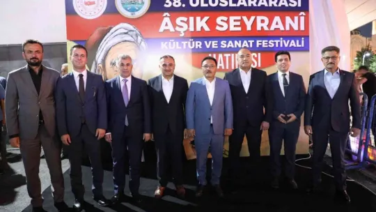 38. Aşık Seyrani Kültür Ve Sanat Festivalinin 2. gününde Sevcan Orhan rüzgarı esti