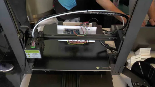3D yazıcı ile kendi robot parçalarını üretiyorlar