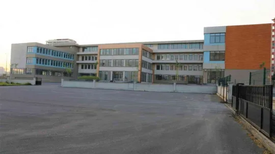 50. Yıl Dedeman İmamhatip Okulu yeni yerine taşınıyor