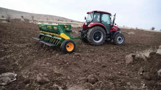 53 çiftçiye 20 ton ekmeklik buğday tohumu dağıtıldı