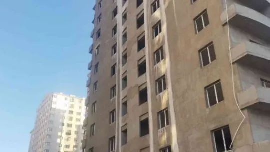 7. kattan düşen genç kız ağır yaralandı